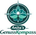 Logo Anita’s GenussKompass: Kompassrose mit Lotusblüte